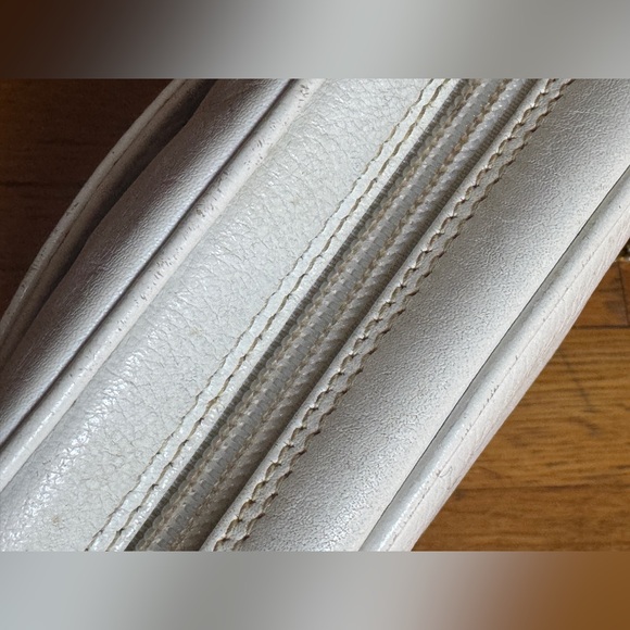 80s Vintage White Paloma Picasso Handbag with Chain Strap - Picture 10 of 13